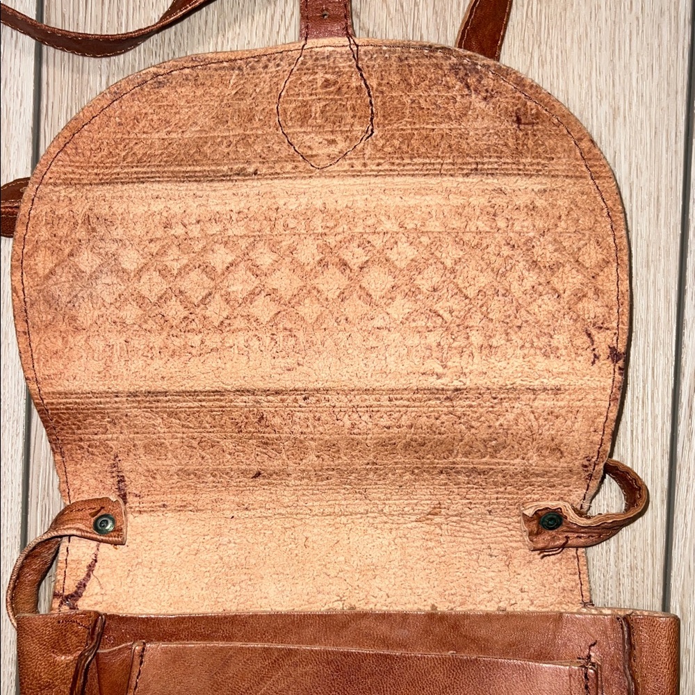 Vintage Circa 1990’s Brown Leather Crossbody Bag - Picture 9 of 16